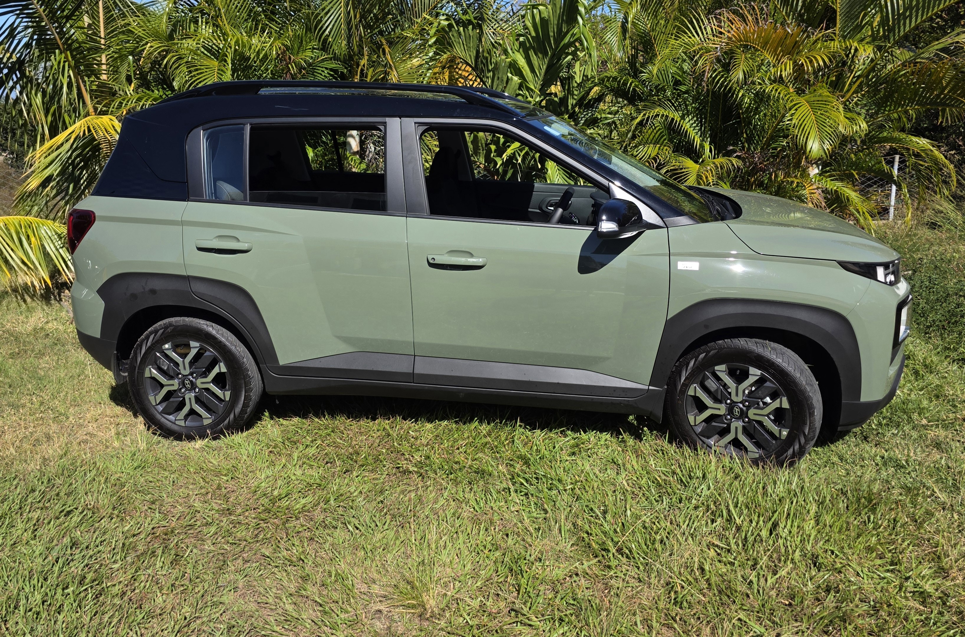 SUV Exter